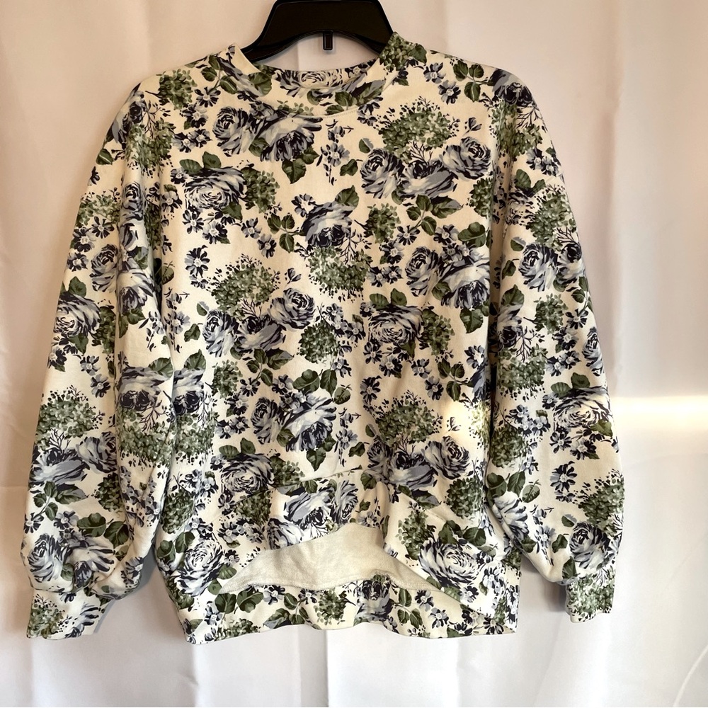 Levi’s Floral Print Sweatshirt in blue/green size XS